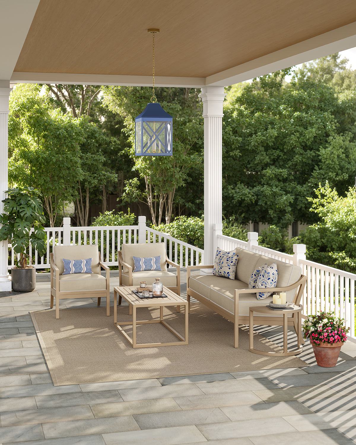 oomph Outdoor Sofa with 2 Seat Cushions