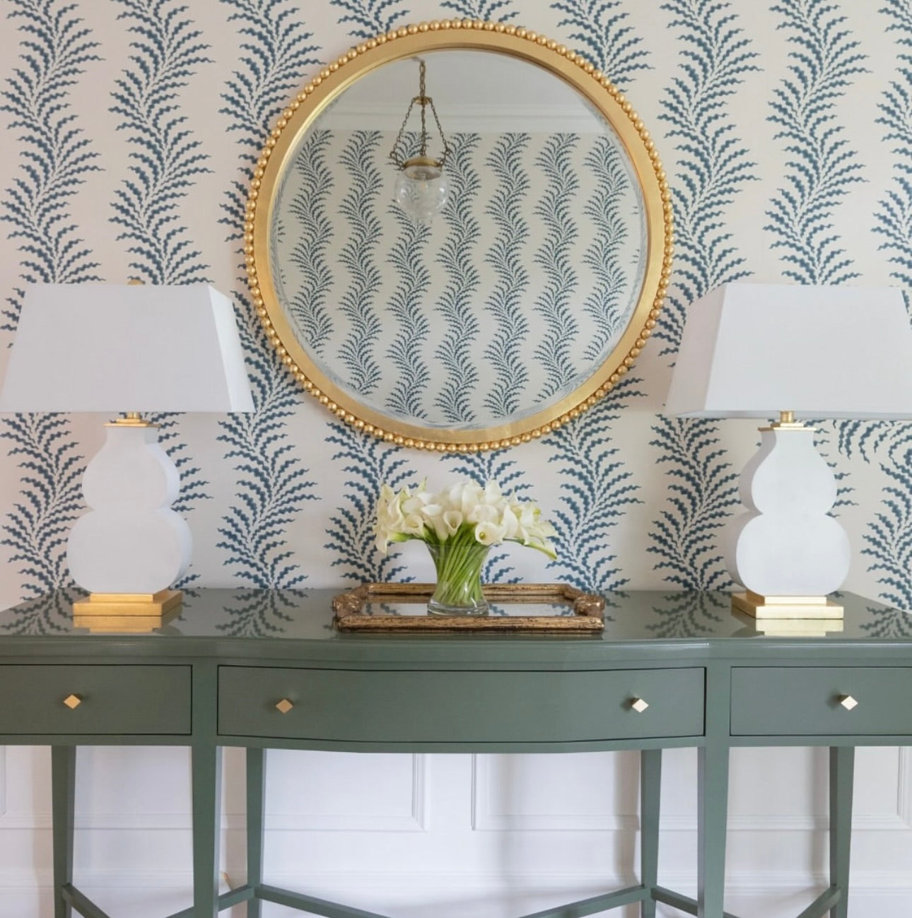 Manhattan Stretch Console