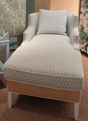 Gramercy Chaise in Quadrille Volpi Neutral Soft Windsor with Natural Raffia Back / Oyster Welt / White Legs