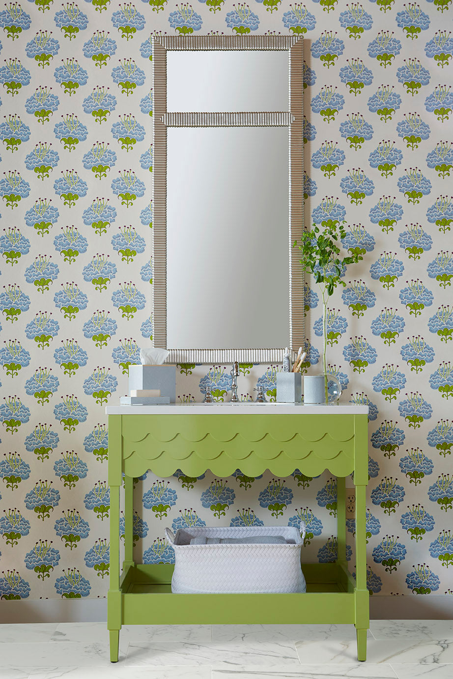 Capr Vanity 28