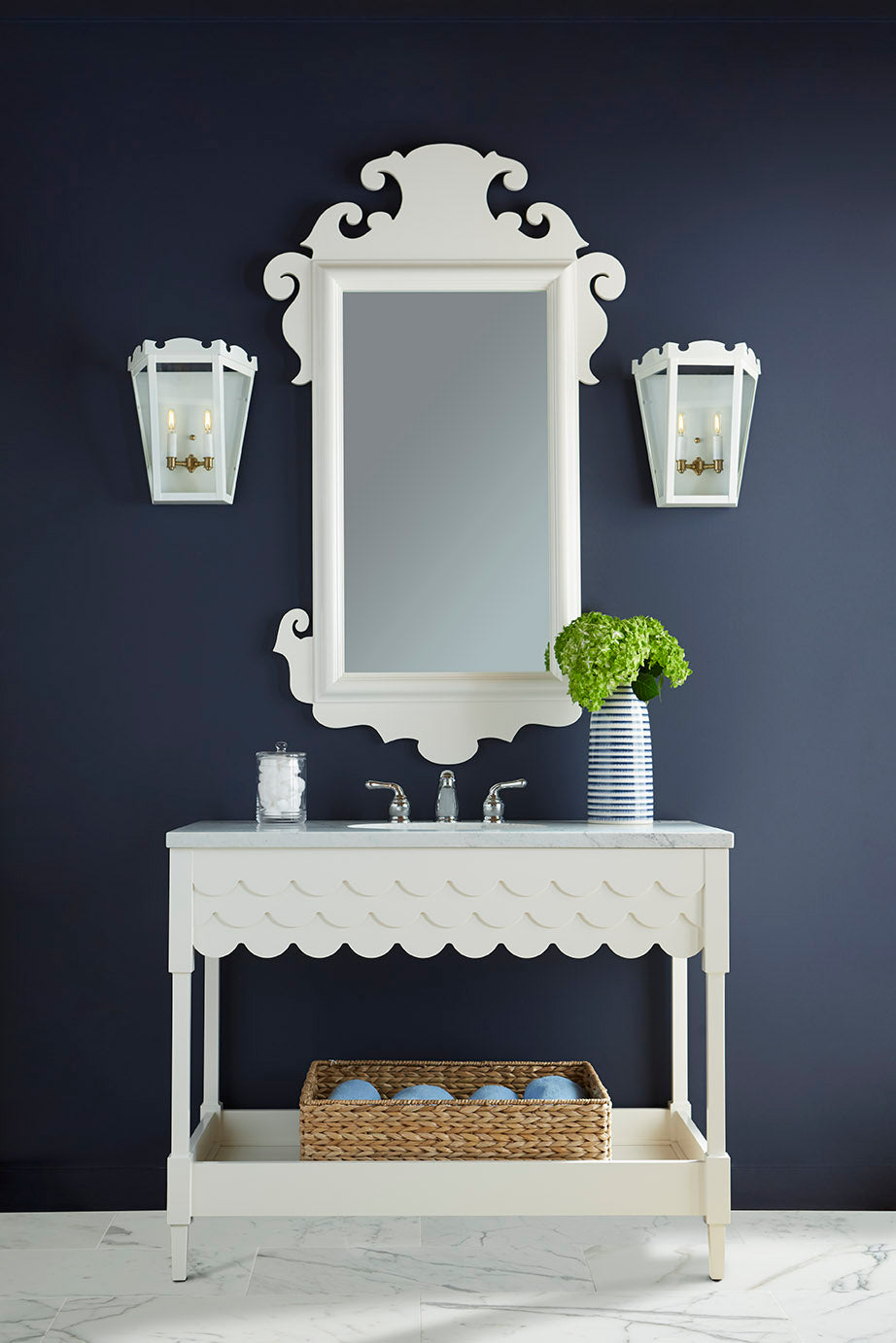 Capr Vanity 42